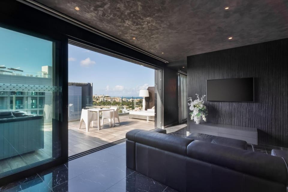 H Hotel & SPA - Adults Only Hotel in Saint Julians