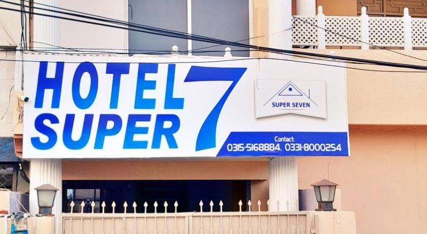 Hotel Super Seven Hotel in Lahore