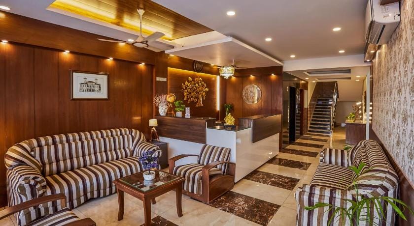 Treebo Grand Legacy Elite With Roof Top Cafe Hotel in Dehradun