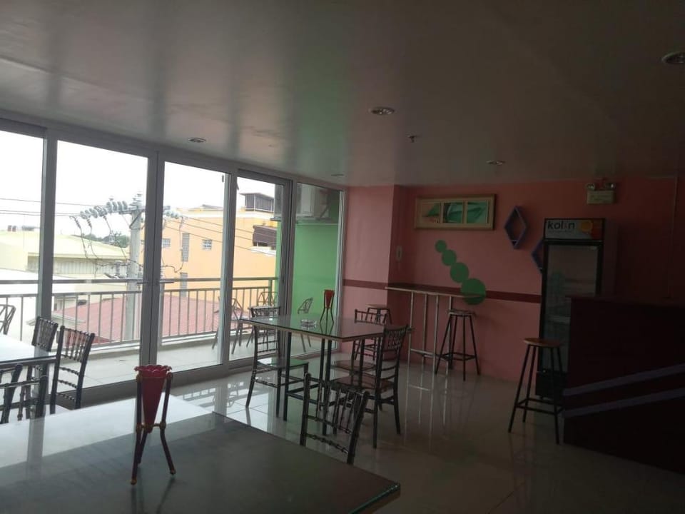 Meaco Royal Hotel - Batangas City Hotel in Batangas