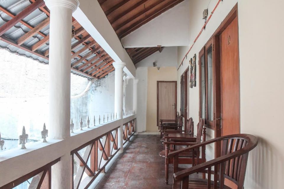 OYO 146 Menteng Residence Near Kementerian Perencanaan Pembangunan Nasional/Badan Perencanaan Pemban Hotel in Jakarta
