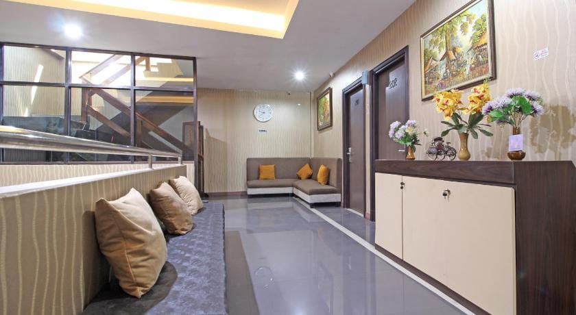 RedDoorz near UNS Solo Bed and Breakfast in Indonesia