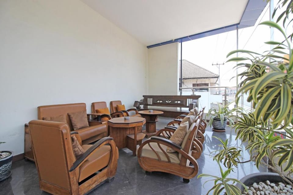 RedDoorz near UNS Solo Bed and Breakfast in Indonesia
