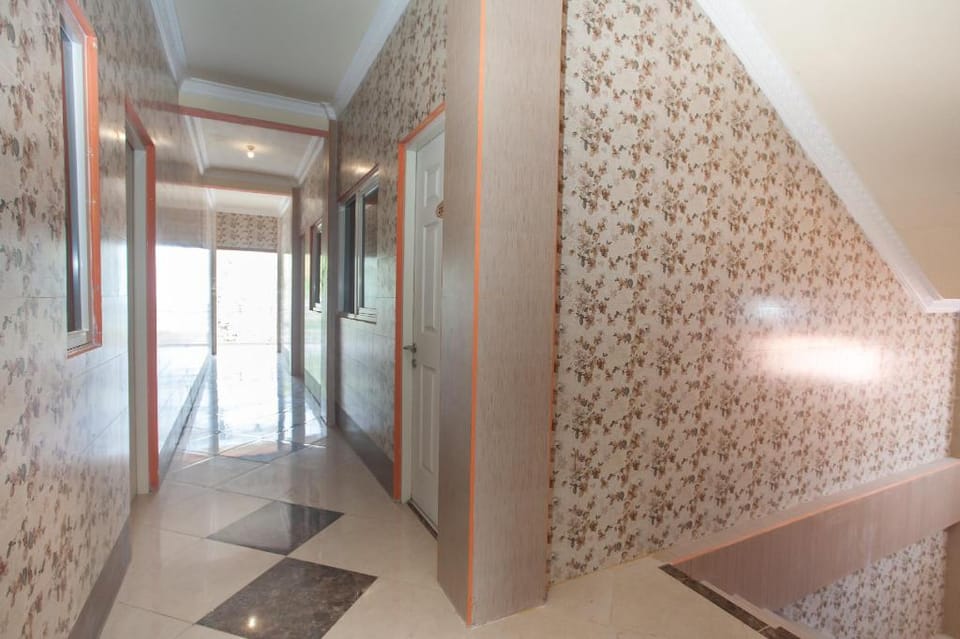RedDoorz Syariah@Sedati Hotel in East Java
