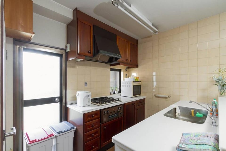 KB1*Unique HUGE house for family /JR +subway Villa in Osaka