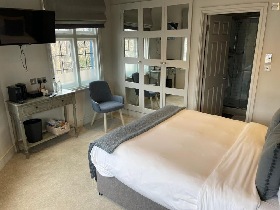 The Bridge Rooms Inn in London Borough of Richmond upon Thames