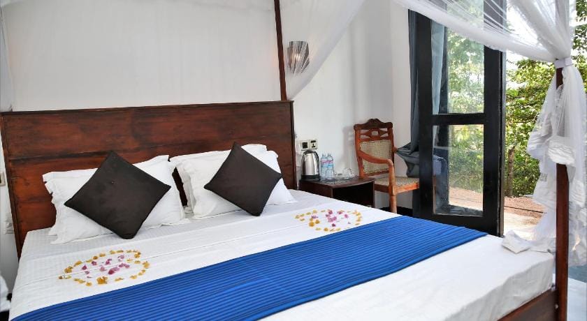 Sky Mountain Cafe with seaview Bed and Breakfast in Southern Province