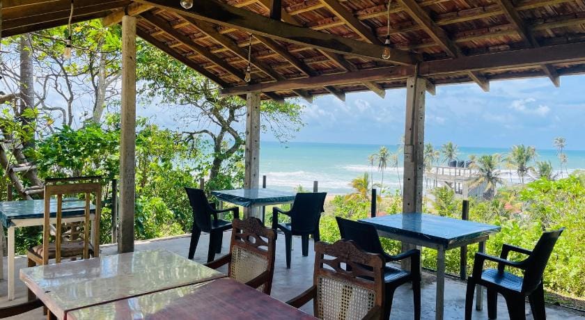 Sky Mountain Cafe with seaview Bed and Breakfast in Southern Province