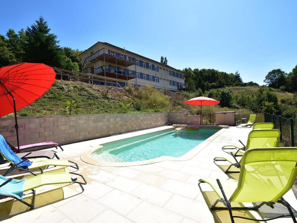Holiday Home in Luzy with Fenced Garden Vacation rental in Bourgogne-Franche-Comté