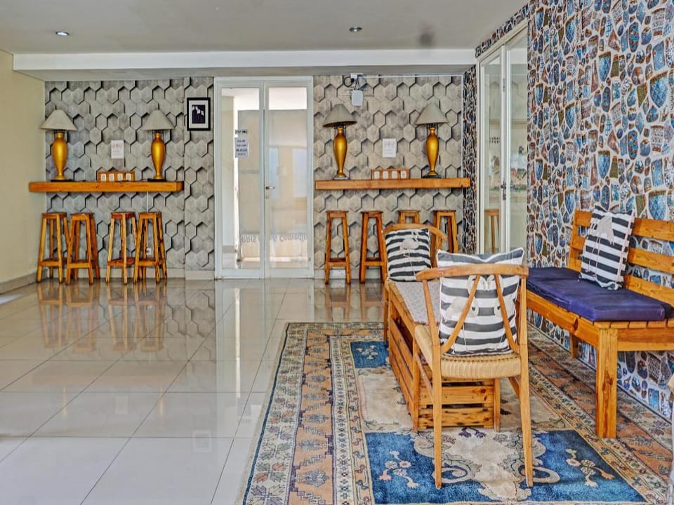 Capital O 91288 Chrysant Premiere Residence Hotel in East Java
