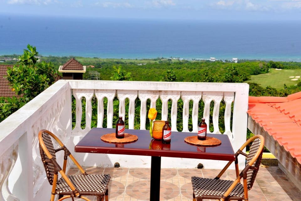 Takuma Boutque Hotel Hotel Rooms & Suites Villa in St. James Parish