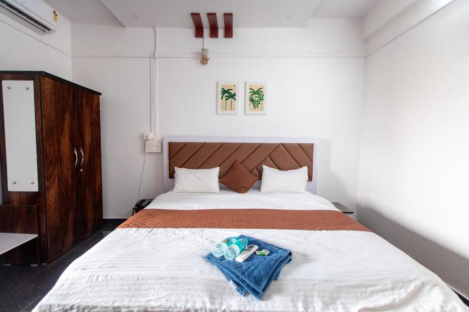Shanti krishna Residency Gokarna Hotel in Karnataka