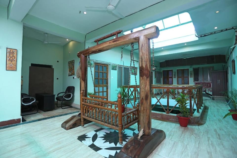 Super Collection-O Sara Grand Near Ram Manohar Lohia hospital Hotel in Lucknow