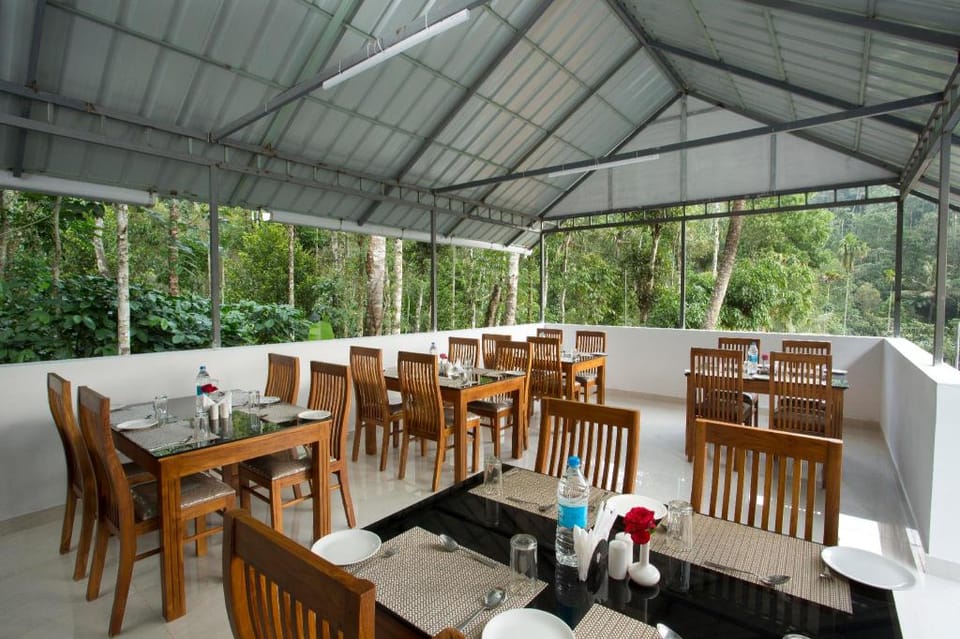 Green Cove Munnar Hotel in Kerala