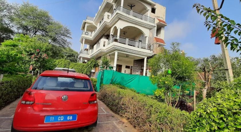 IbisHouse Farm Stay Bed and Breakfast in Uttar Pradesh