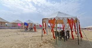 Melody Moon Desert Camp Luxury tent in Sindh