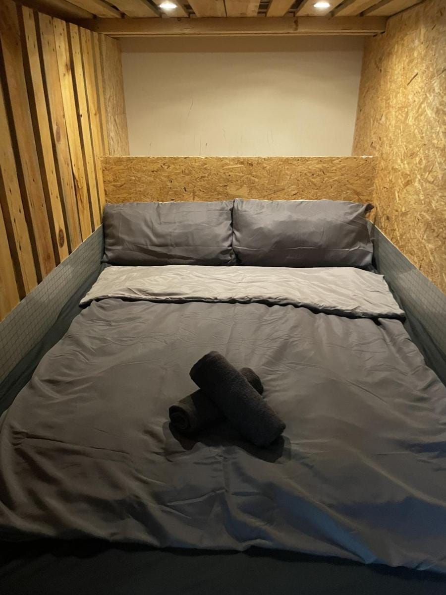 Urban Capsule Hotel in Dresden