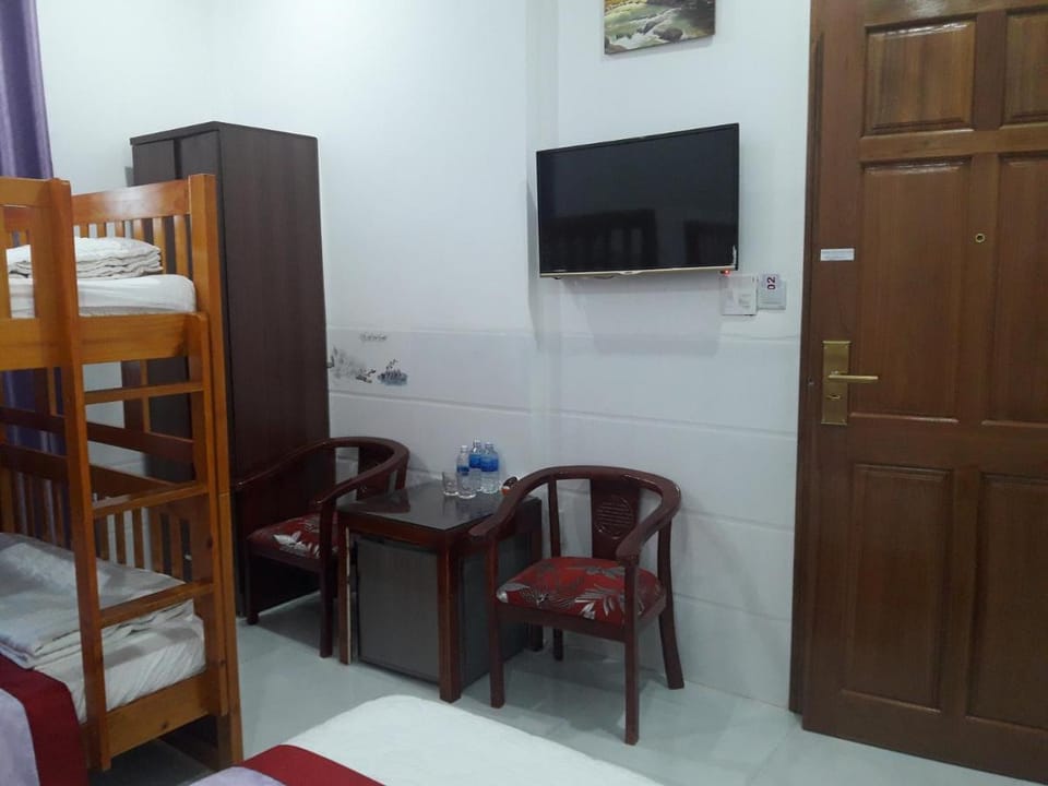 Anh Quân Hotel Hotel in Vietnam