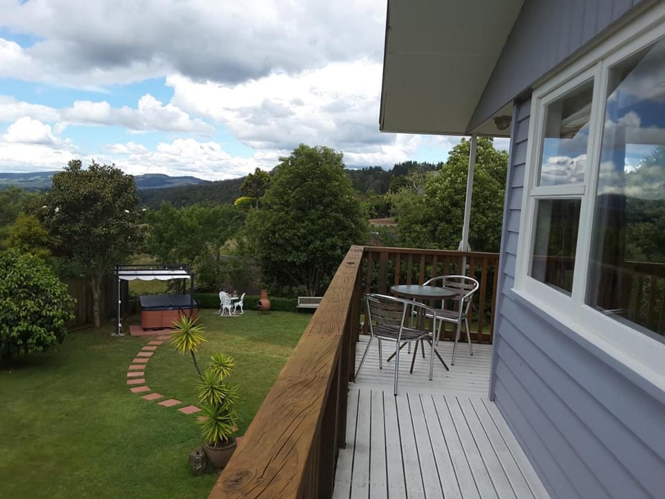 Geyser Lookout BnB Bed and Breakfast in Rotorua