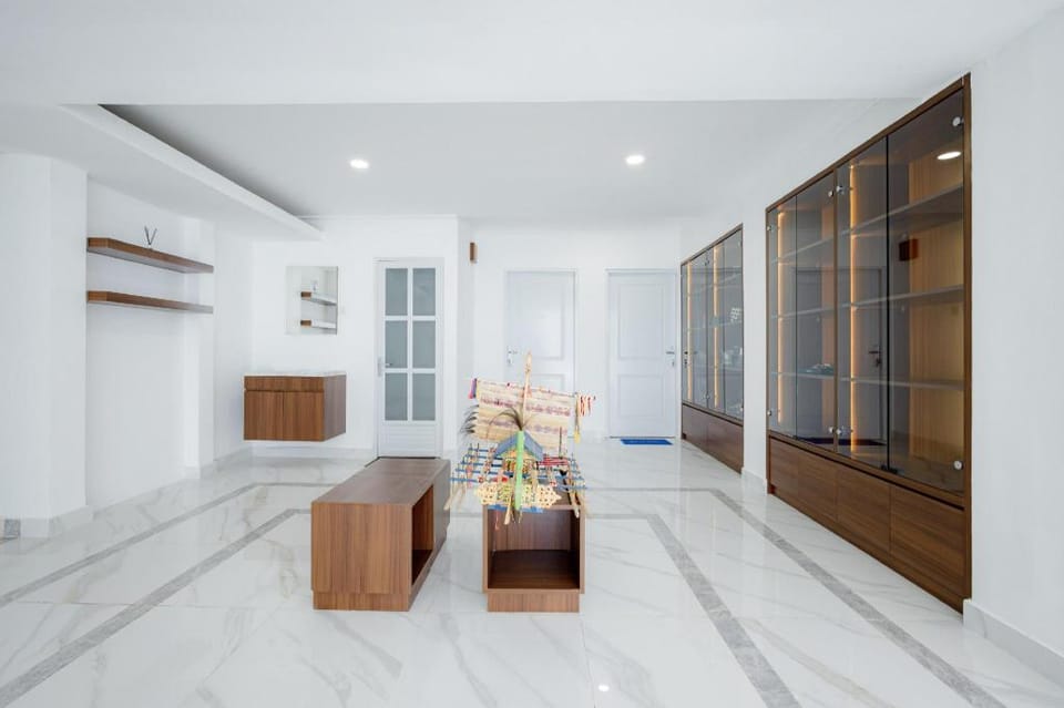 RedDoorz Plus @ Jalan Gatot Subroto Jakarta Bed and Breakfast in South Jakarta City