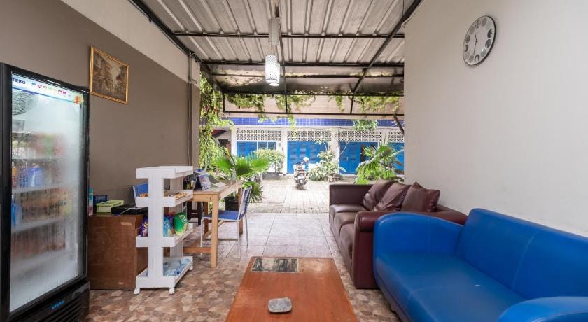 Urbanview Hotel Minongga Pondok Labu by RedDoorz Hotel in South Jakarta City