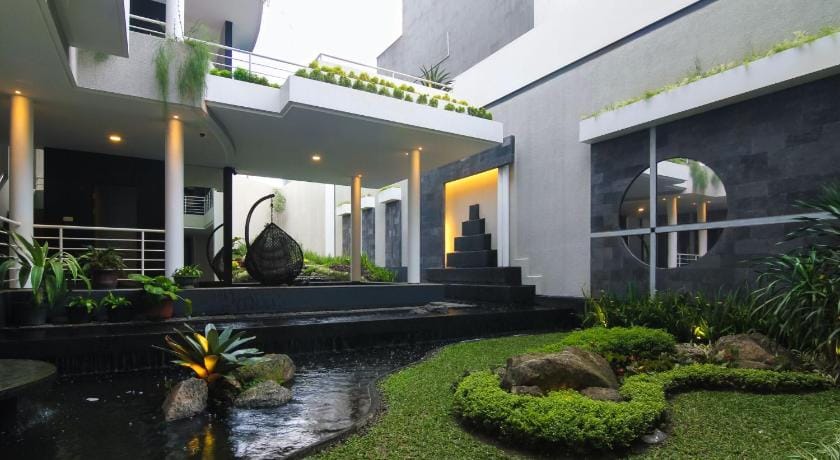 Rozelle by d'best Hospitality Hotel in Parongpong