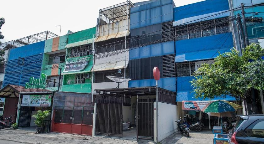 RedDoorz @ Jalan Biak Roxy Jakarta Bed and Breakfast in Jakarta