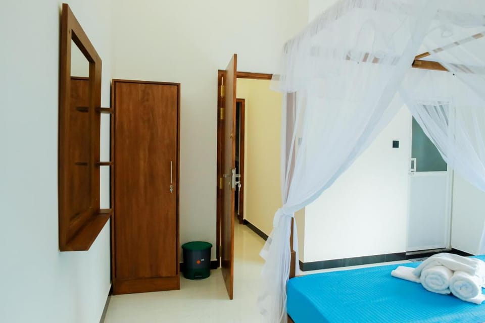 Secret Mirage Bed and Breakfast in Mirissa