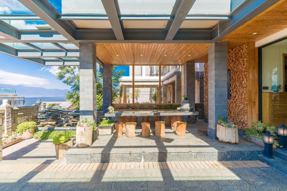 Dali Liao Fan Seaview Villa Hotel in China