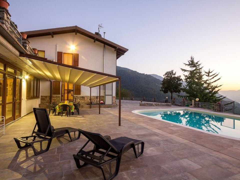 Lakeside Mansion with Pool Vacation rental in Province of Brescia