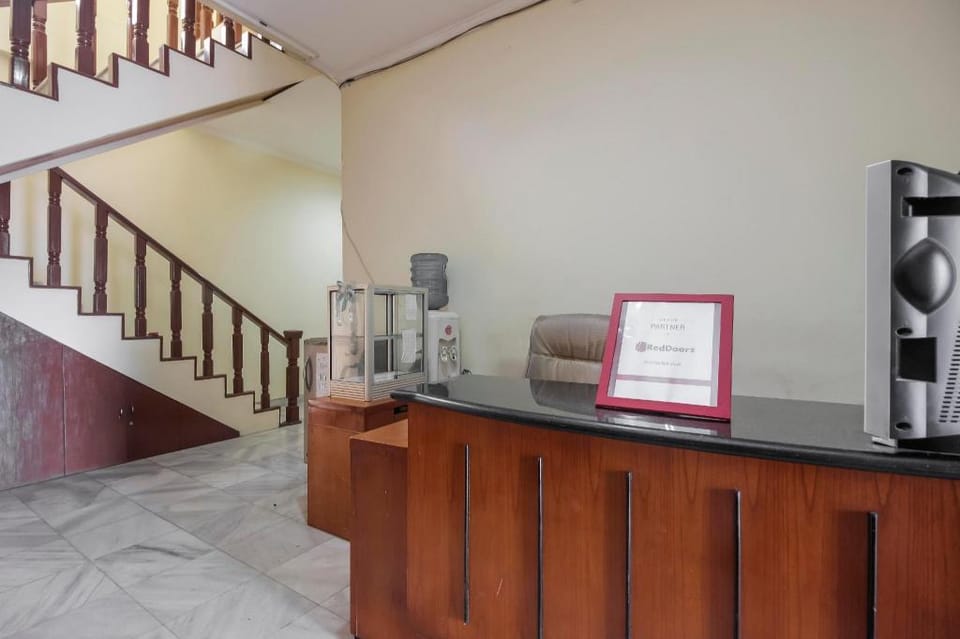 RedDoorz @ Meruya 2 Bed and Breakfast in Jakarta