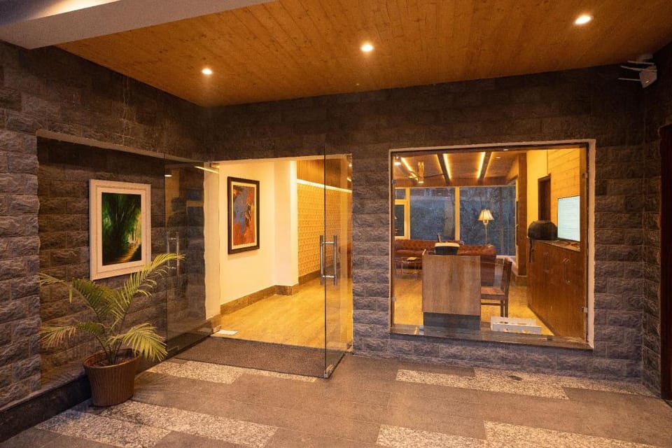 Kasauli Courtyard Hotel in Himachal Pradesh
