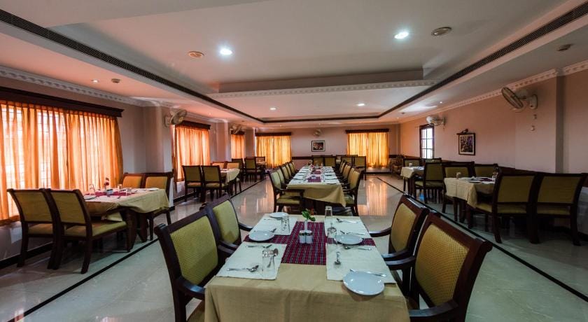 KALLADA HOTELS AND RESORTS - Couples 21 Only Hotel in Kerala