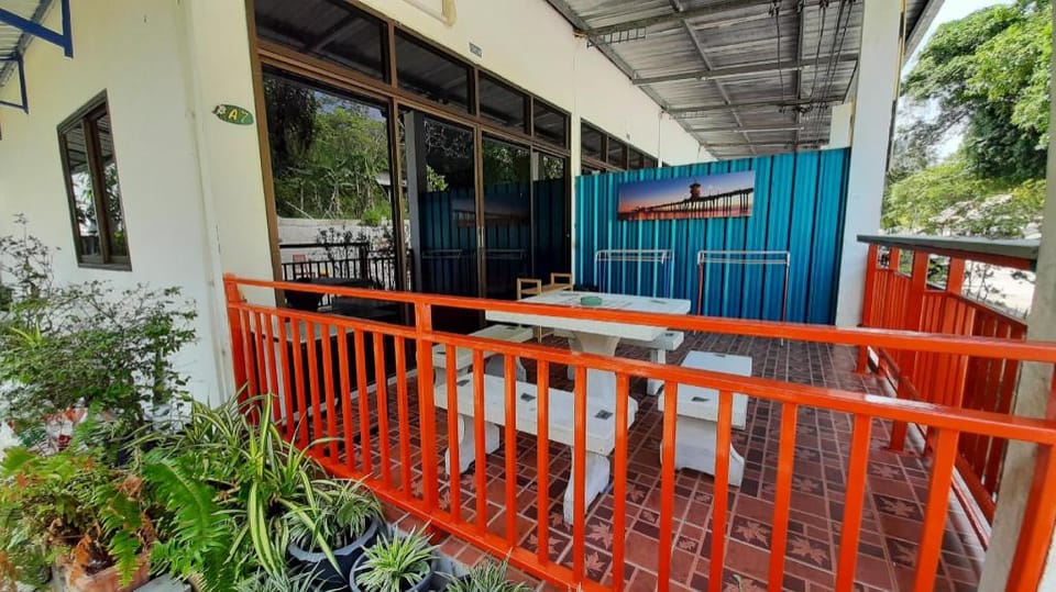 Runa Group House Samed Bed and Breakfast in Phe