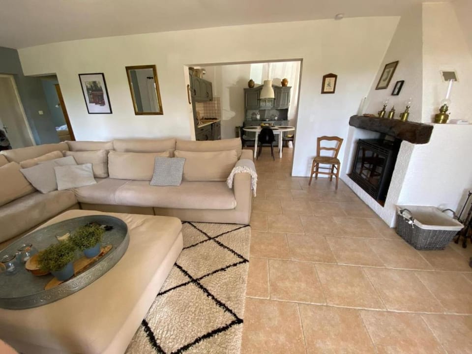 Relaxing Retreat Near Minerve Villa in Occitanie