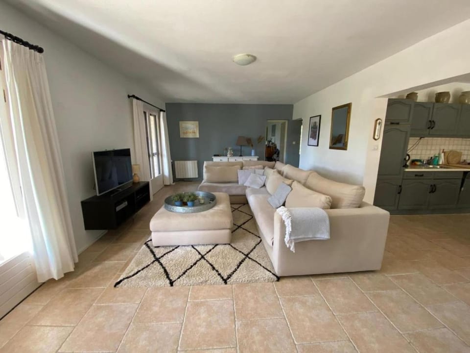 Relaxing Retreat Near Minerve Villa in Occitanie