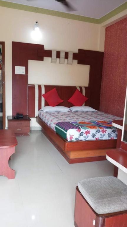 Goroomgo Jagannath Lodge Near Shree Jagannath Temple Puri Hotel in Puri