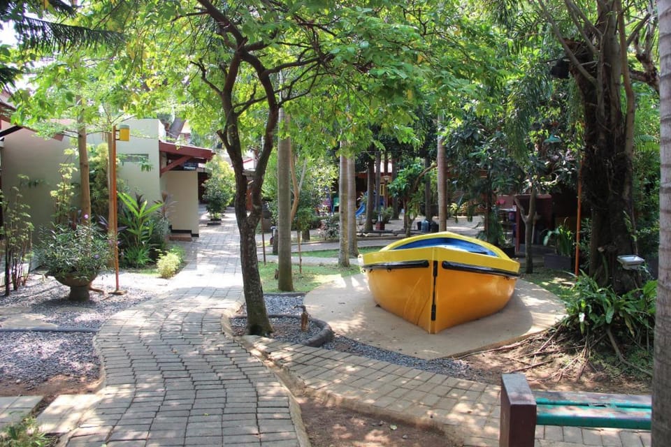 Bamboe Inn Homestay Hotel in Indonesia