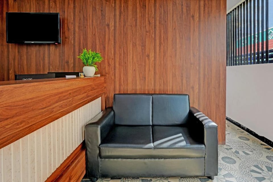 Hotel O New Shelton Suites Hotel in Bengaluru