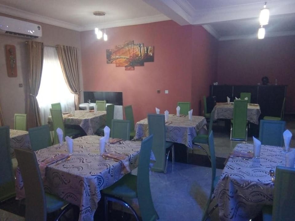 Pameec Luxury Suites Hotel in Abuja