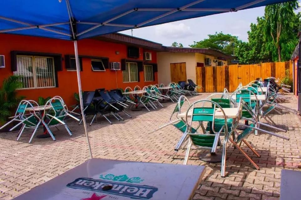 Esporta Suites Agidingbi. Hotel in Lagos