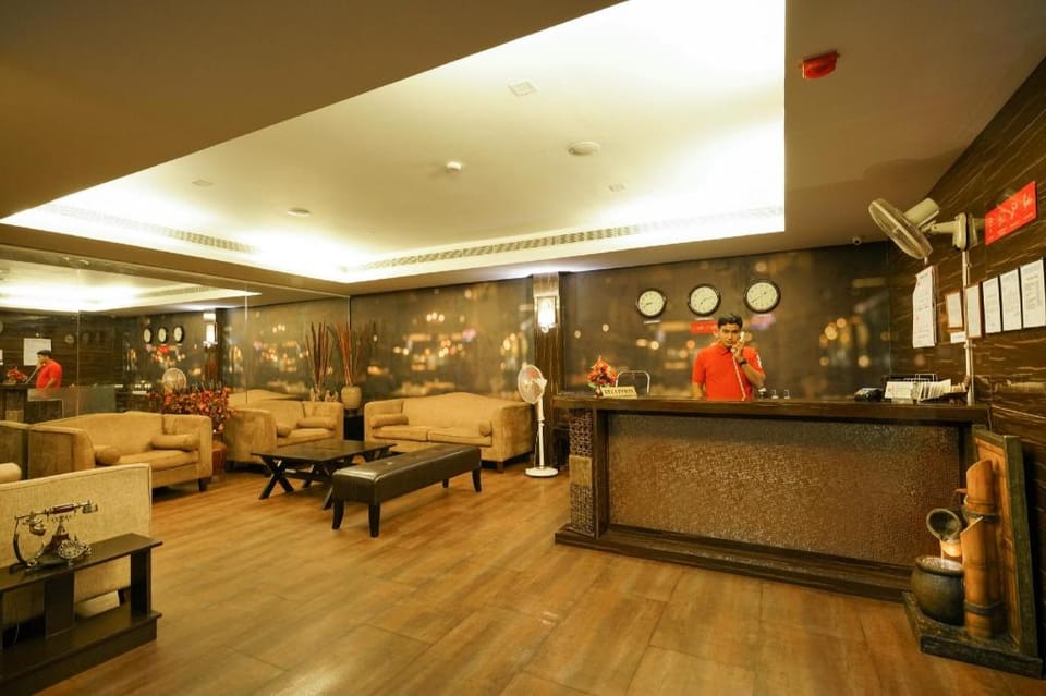 Super Townhouse Mookkannoor Tourist Home Hotel in Kerala