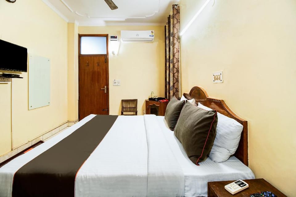 Collection O 74947 Maya Palace Mayapuri Hotel in New Delhi