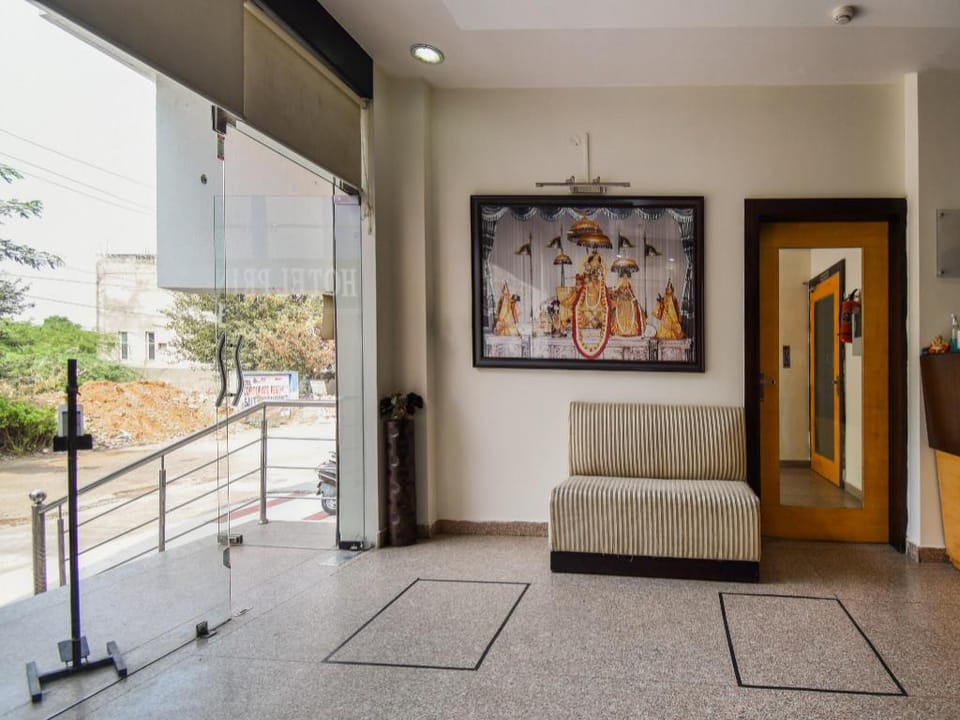 Hotel O Grand Decor Hotel in Jaipur