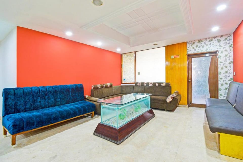Super Townhouse Ameerpet Balkampet Road Hotel in Hyderabad