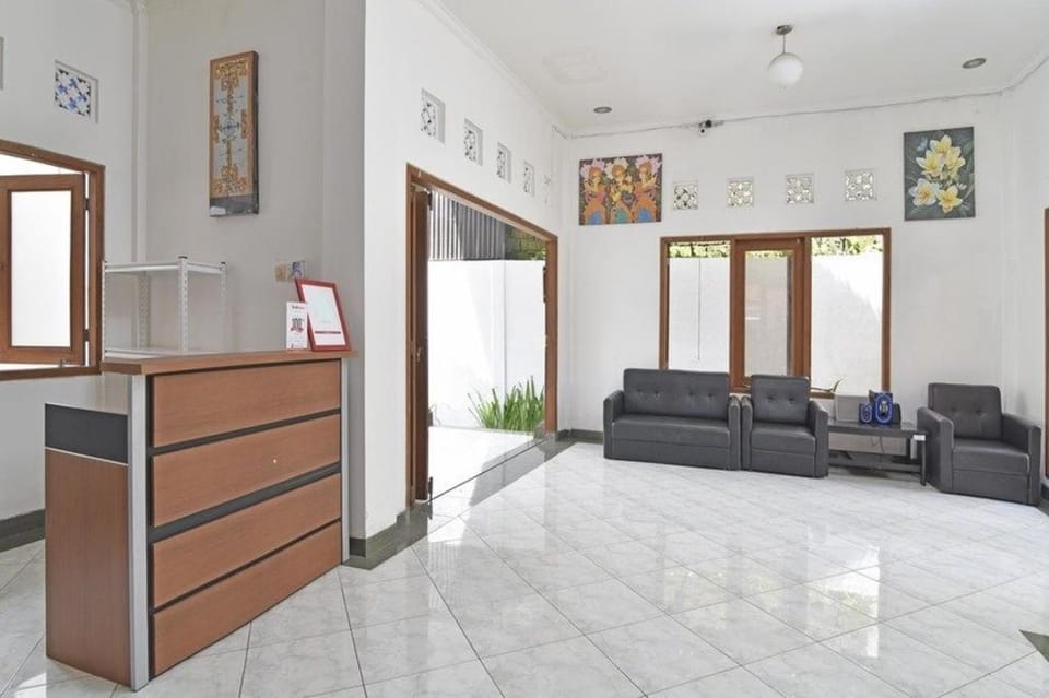 Cozy Residence Wedasari Balii Hotel in Denpasar