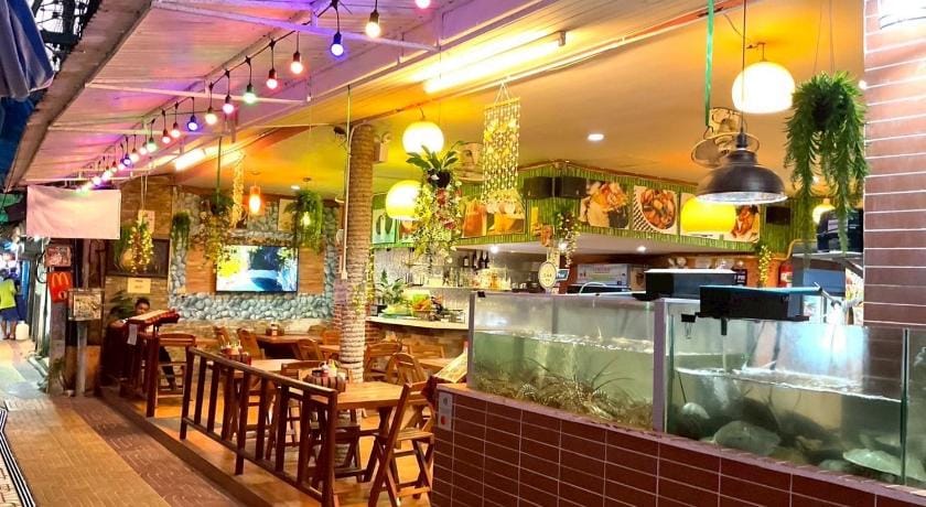 Golden Bee Phi Phi Hotel in Krabi Changwat