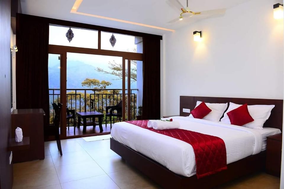 Palmtree Leaf Hotel in Kerala