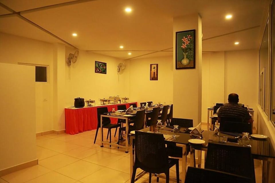Palmtree Leaf Hotel in Kerala