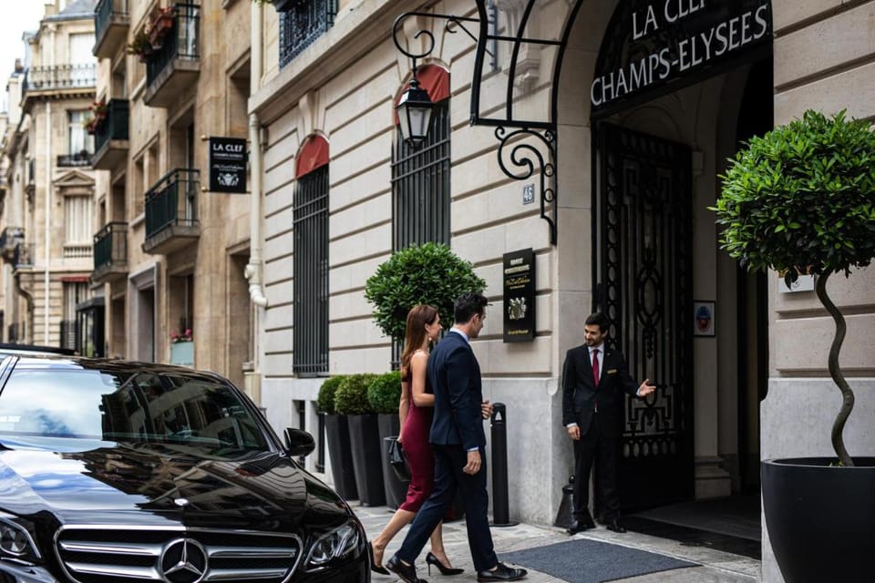 La Clef Champs-Ã‰lysÃ©es Paris by The Crest Collection Hotel in Paris